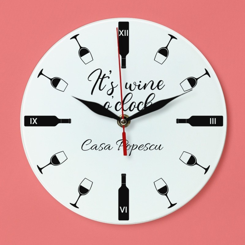 Ceas de perete rotund personalizat "It's wine o clock" si text