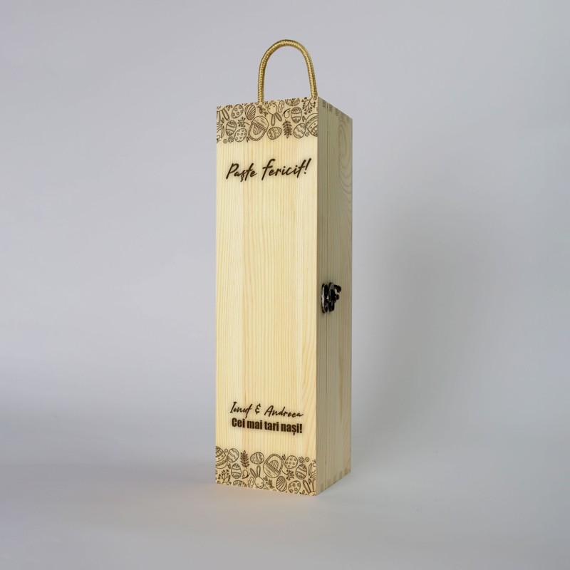Cutie de vin personalizata cu "Paste Fericit! Cei mai tari nasi" si 2 nume